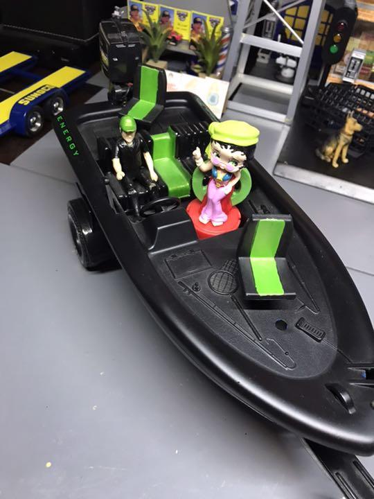 お得高品質 MONSTER TRUCK CAMPING & BASS BOAT全長64センチ 3DTW2-m68470549853 100%新品セール