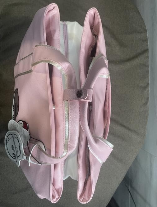 Malbon ゴルフウェアバッグ 2層式大容量ホワイト×ブラック スタイリッシュ