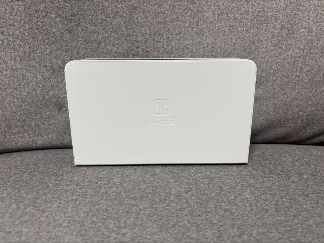 Nintendo Switch 有機ELモデル 本体+純正プロコン+おまけ Nintendo Switch 有機ELモデル 本体+純正プロコン+おまけ