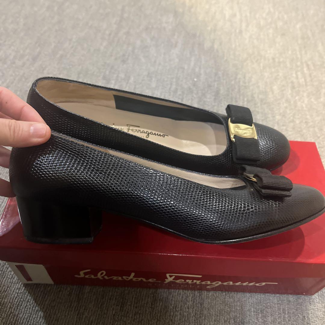 Salvatore Ferragamo Vara 黒 7 1/2