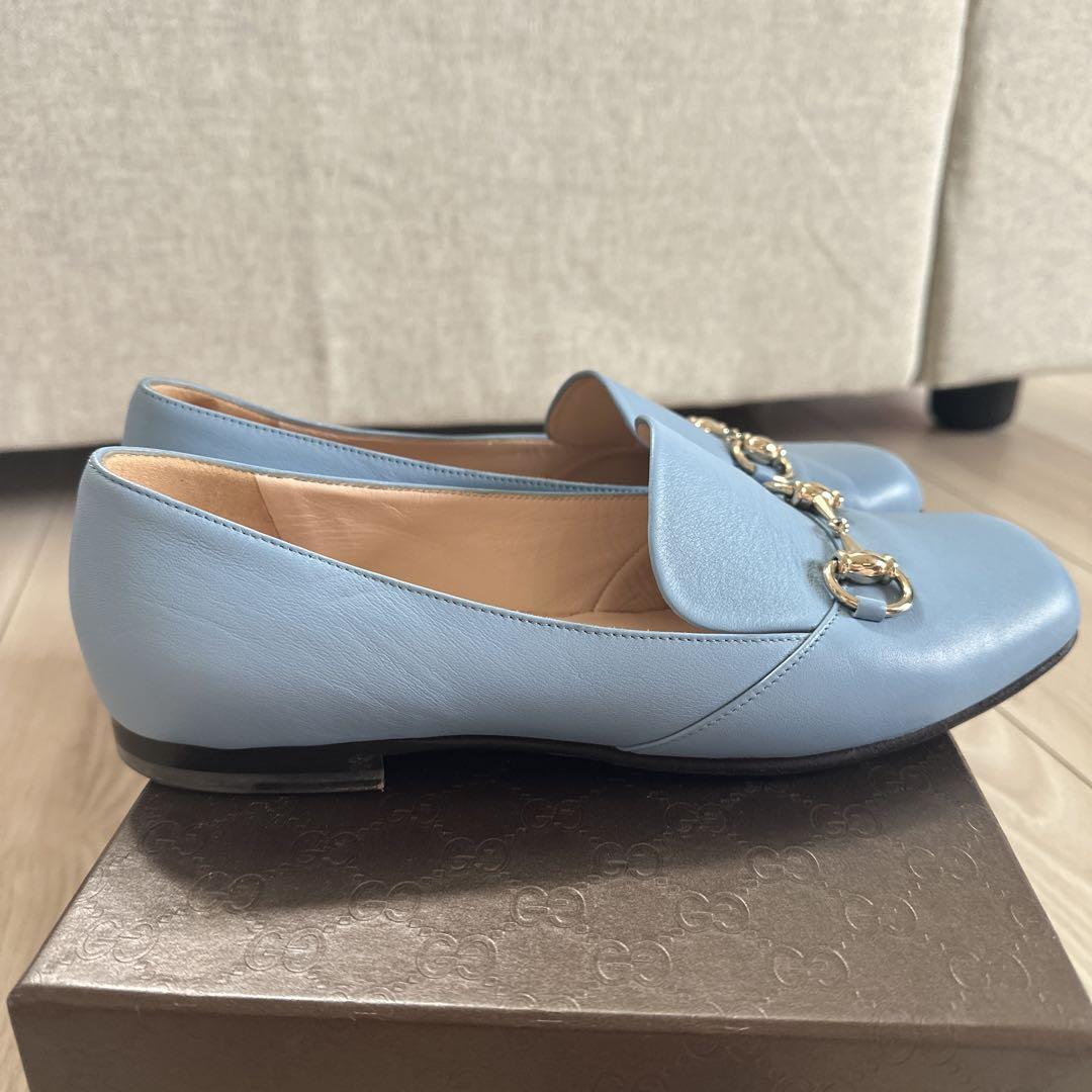 GUCCI 水色 レザー ローファー