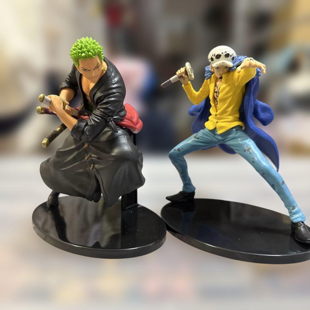【送料込み】【箱無し】ワンピースフィギュアまとめ売り　ルフィ　ロー　ゾロ 送料込み】【箱無し】ワンピースフィギュアまとめ売り ルフィ