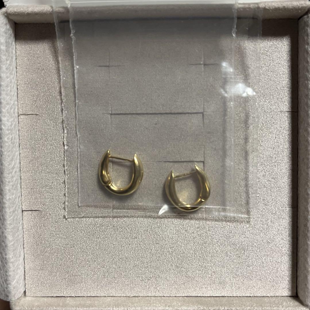 ete チャンキーハグピアス