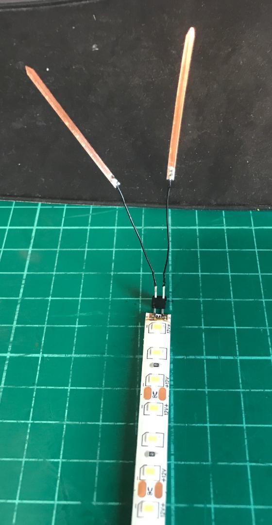 自作室内灯12V用高密度12.5cm銅板4cm＋リード線付き「電球色」43本