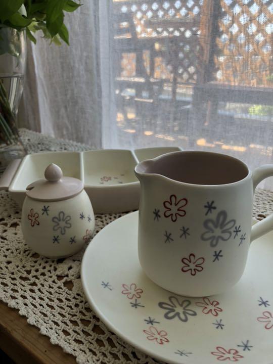 Poole pottery