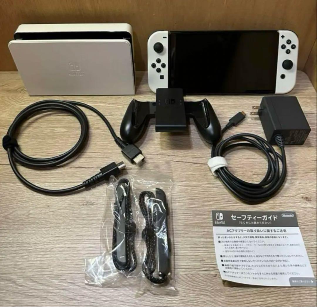 Nintendo Switch 有機ELモデル ホワイト/ブラック