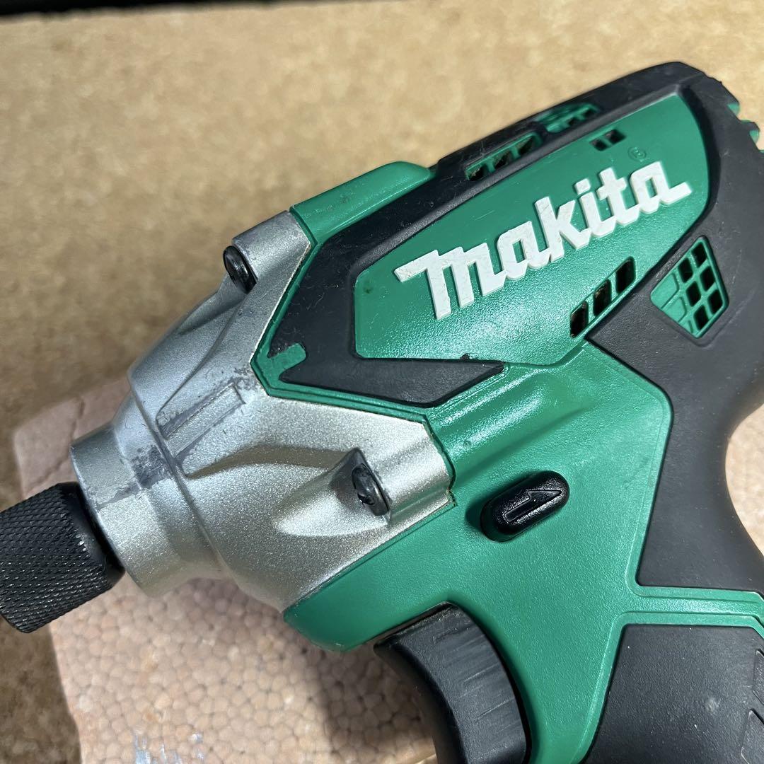 マキタ14.4V電動充電式インパクトドライバー