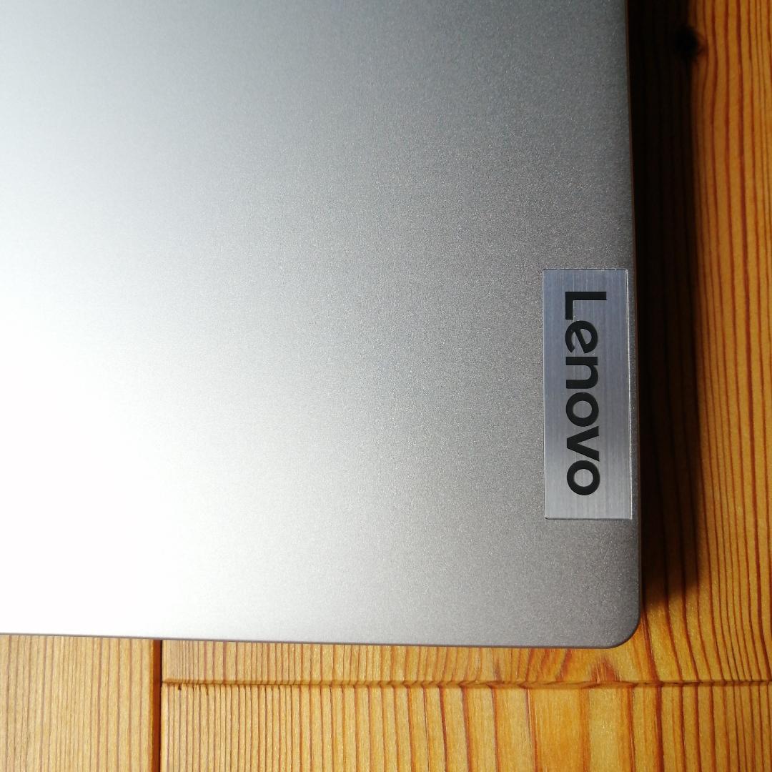 ほぼ新品 保証 LENOVO IdeaPad Slim i5 Gen9 15´