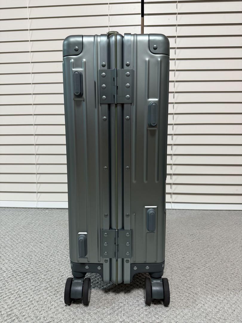 INV1811STP グリーン 36L キャリーケース - メルカリ