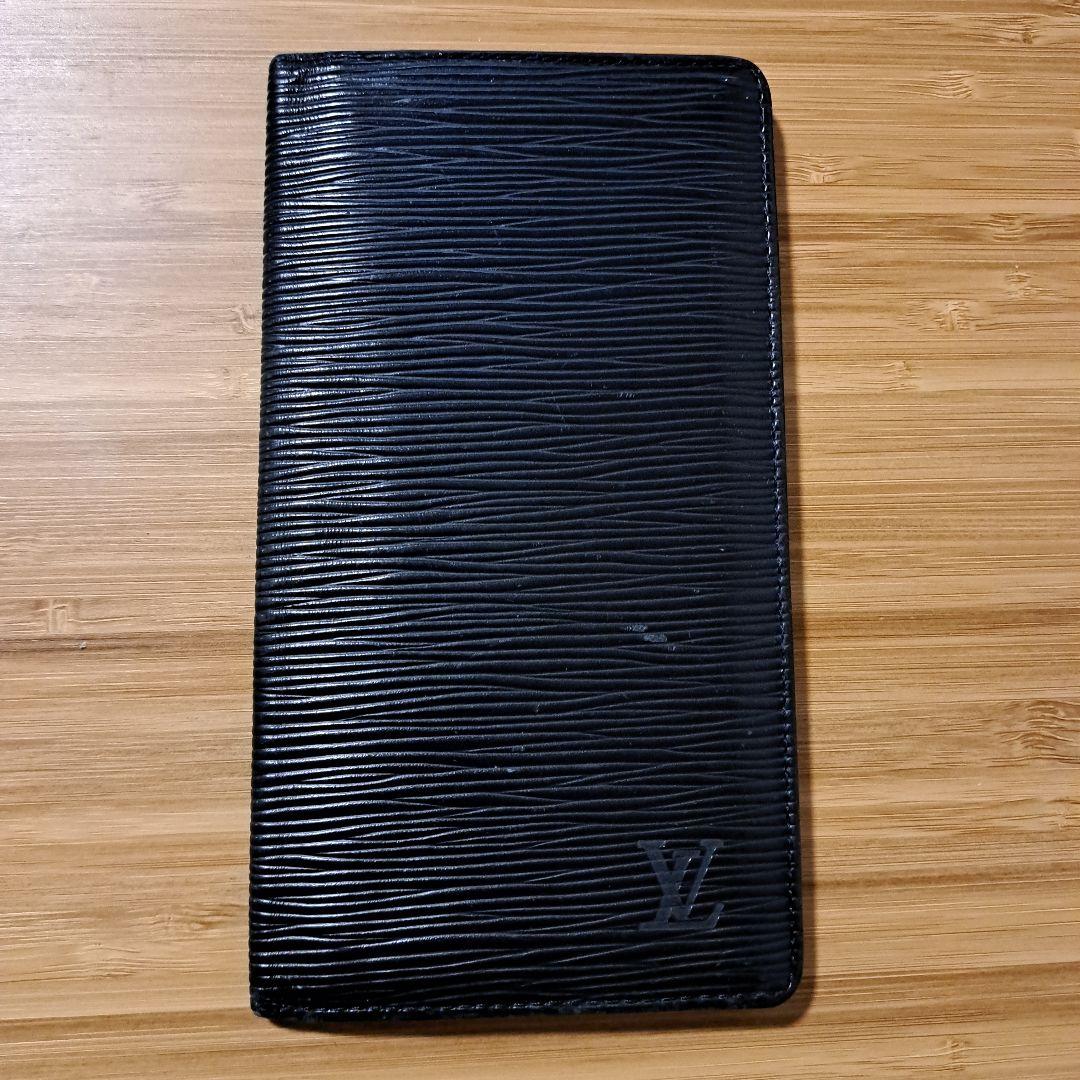 Louis Vuitton エピレザー ブラック長財布