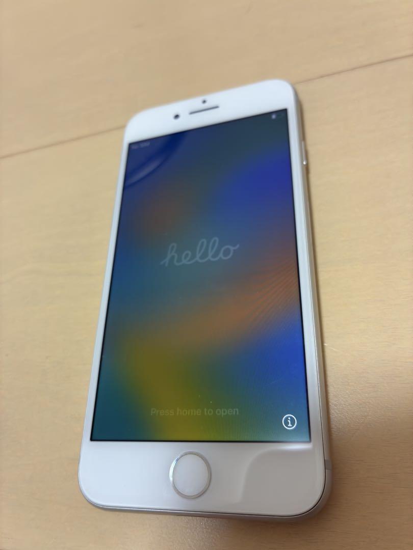 最安値級価格 極美品 iPhone8 64GB シルバー SIMフリー スマートフォン本体