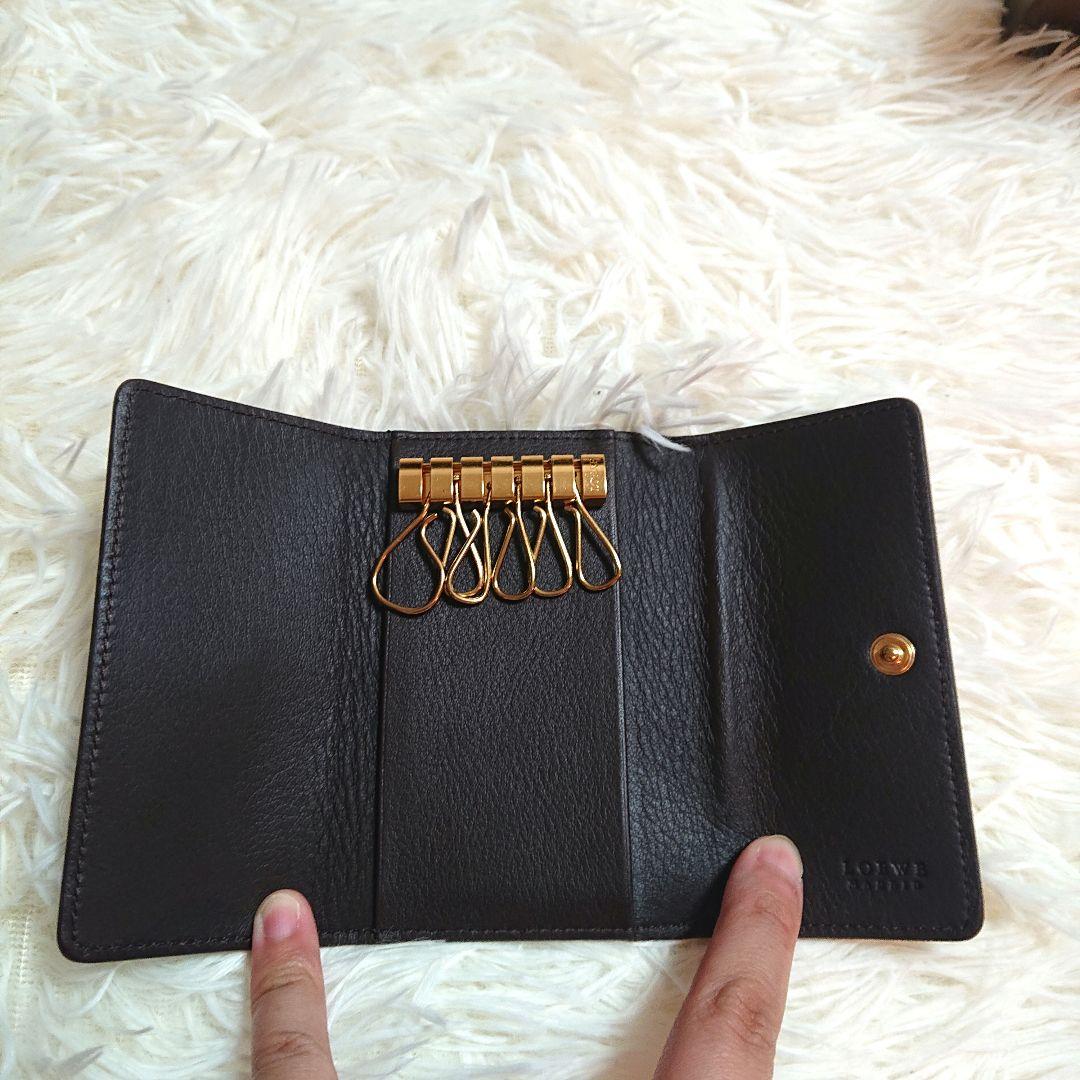 【激安大特価！】 美品】LOEWE ロエベ 6連 キーケース アマソナ アナグラム レザー 小物