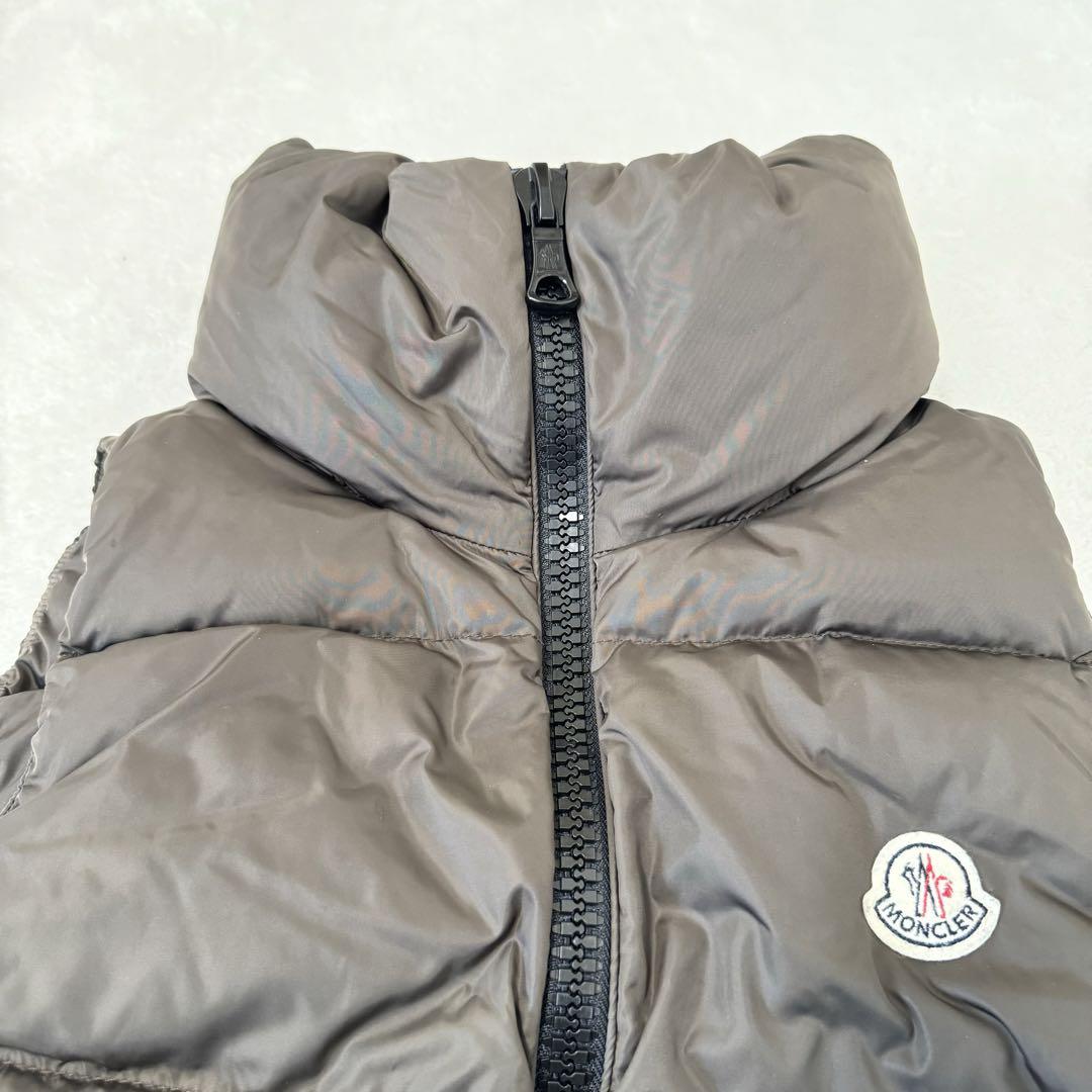 MONCLER モンクレール　ダウンベスト　カーキ　0サイズ