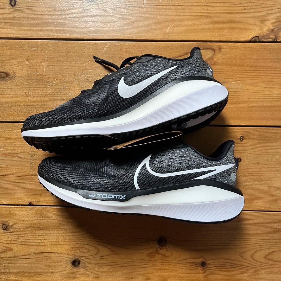 新品 Nike ZoomX Vomero 17 28cm ランニングシューズ