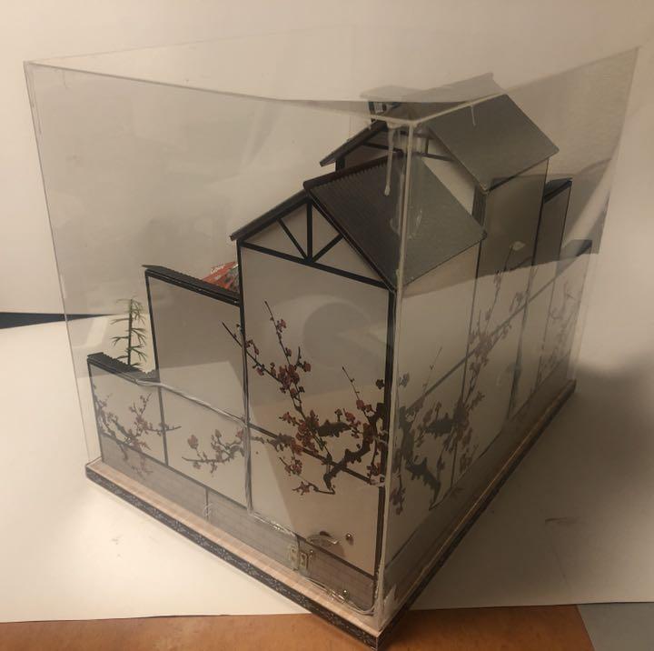 ドールハウス ミニチュア 老舗旅館 3階建 完成品 オルゴール ケース付き