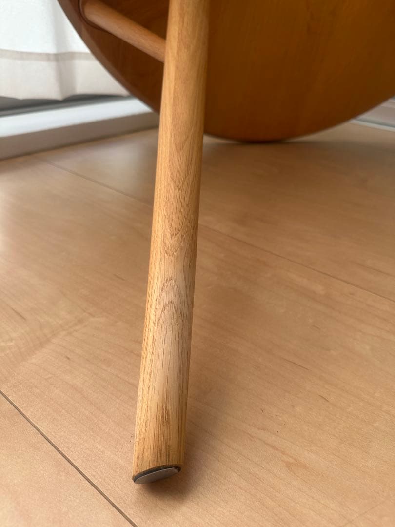 日進木工 Kタイプ ナラ 円形ダイニングテーブル 3本脚 日進木工 Kタイプ ナラ 円形ダイニングテーブル 3本脚