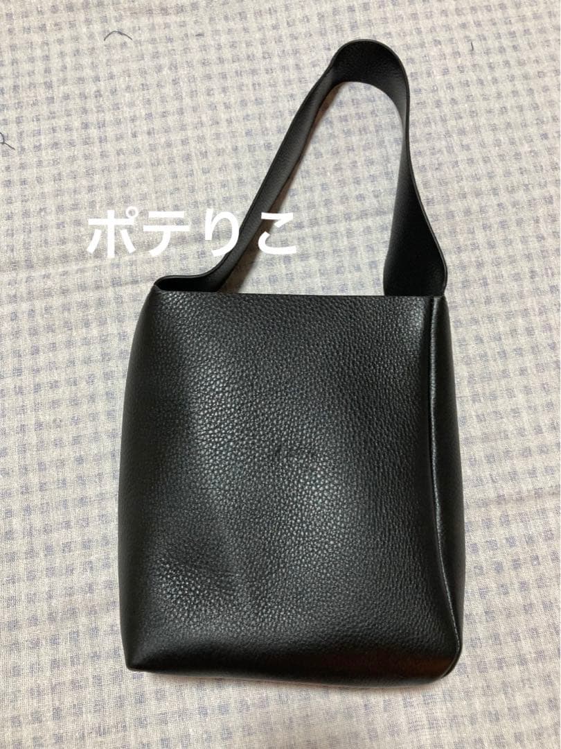 aeta 黒 ショルダーバッグ目立った傷や汚れなし
