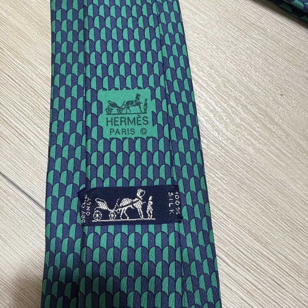 HERMES シルク ネクタイ 緑系 パターン