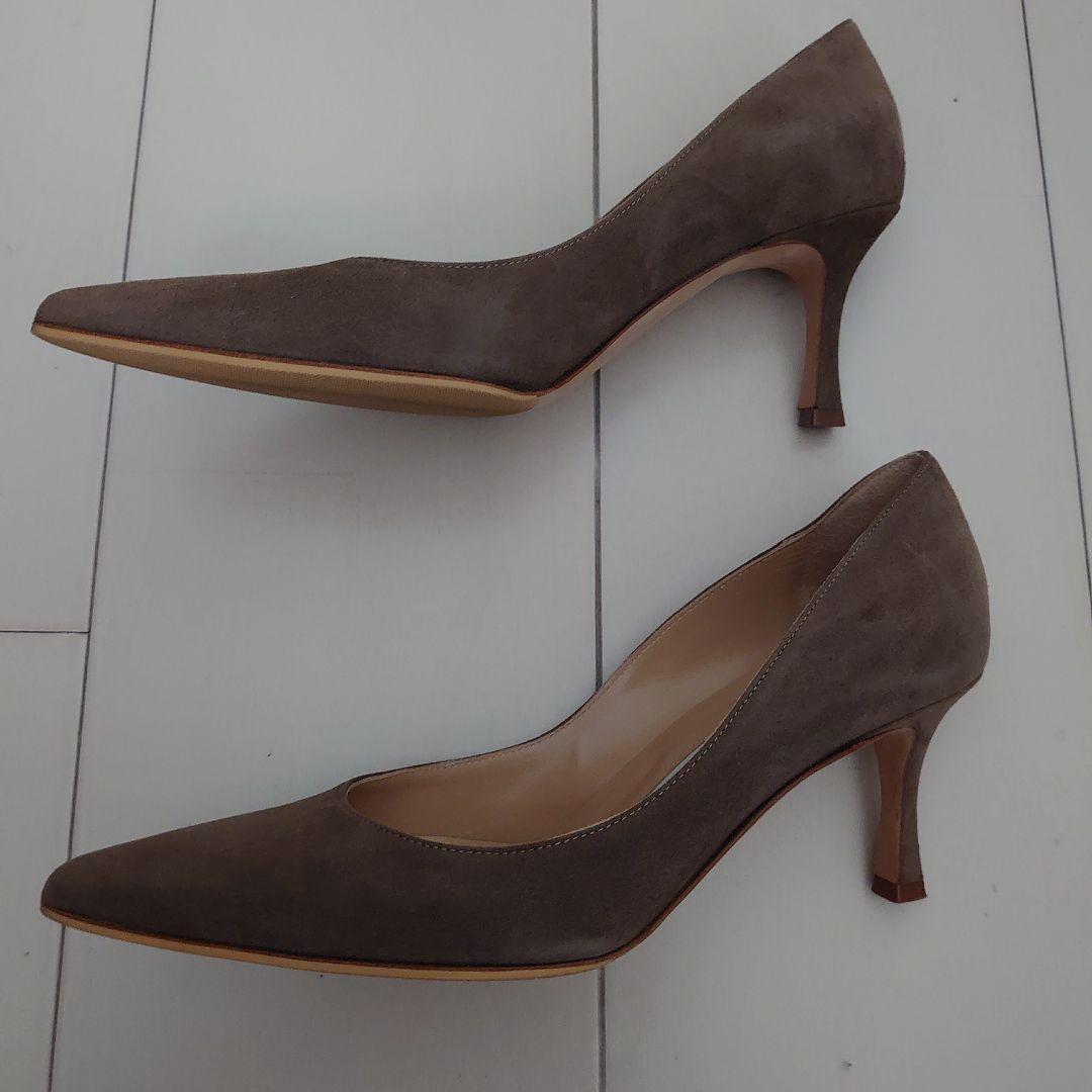 MANOLO BLAHNIKパンプス
