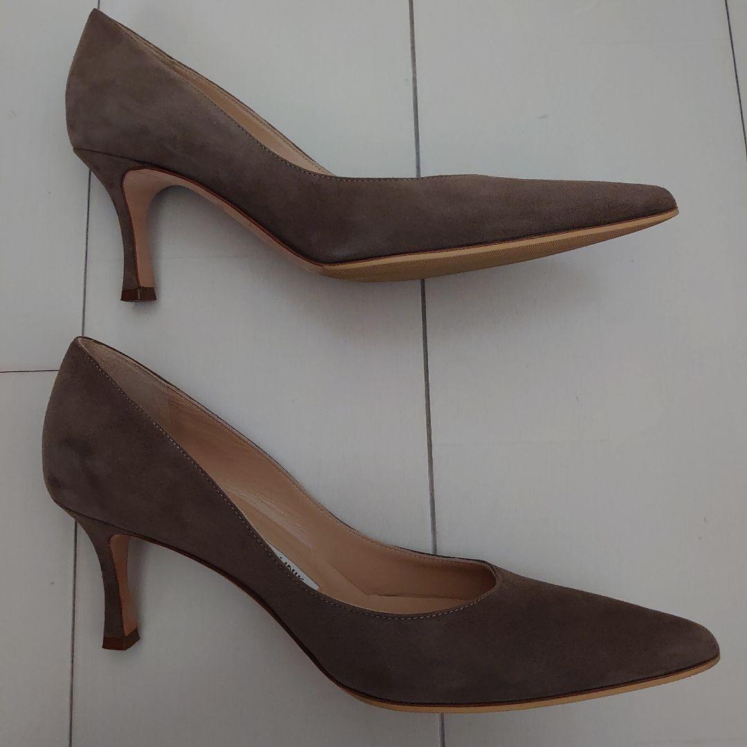 MANOLO BLAHNIKパンプス