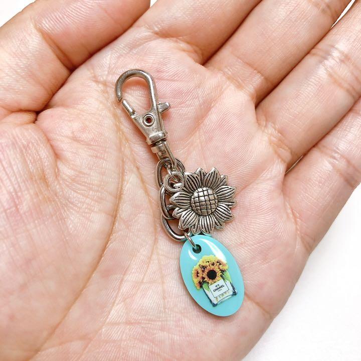 魅力的な ひまわり ♡ 香水ボトル 2個セット No.54 キーホルダー - チャーム