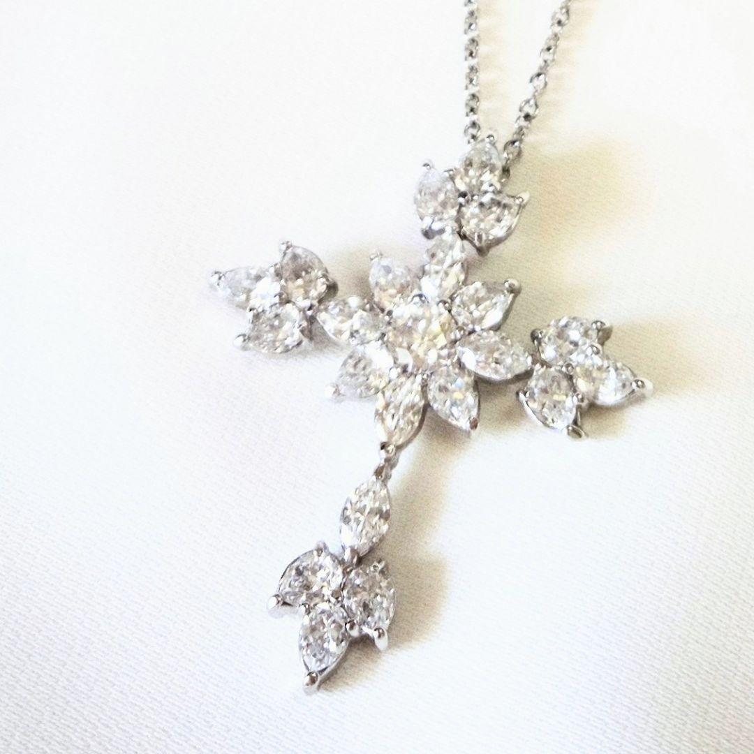 FOXEY ◇フォクシー クロス ラインストーン ネックレス