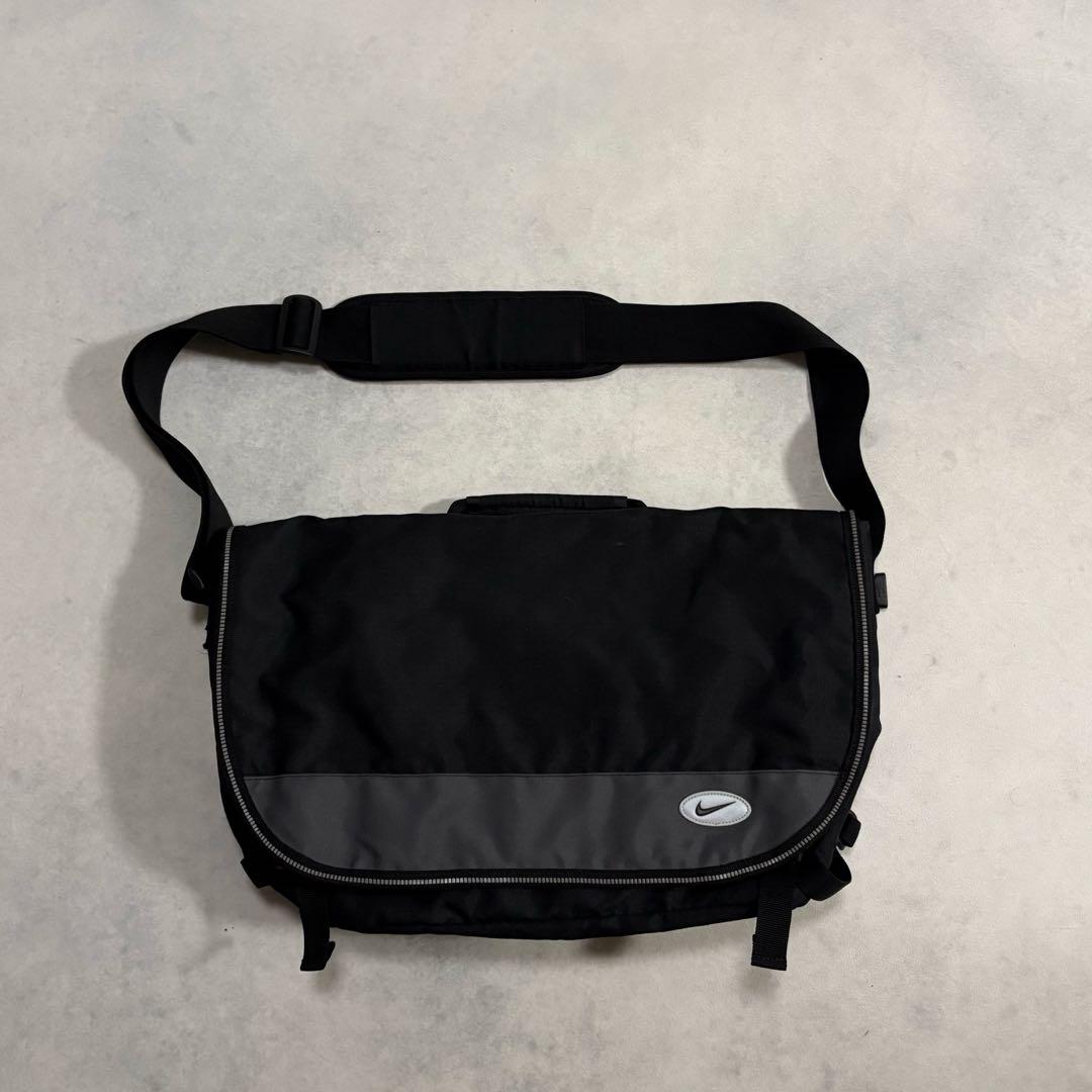 archive NIKE Reflector Messenger Bag y2k