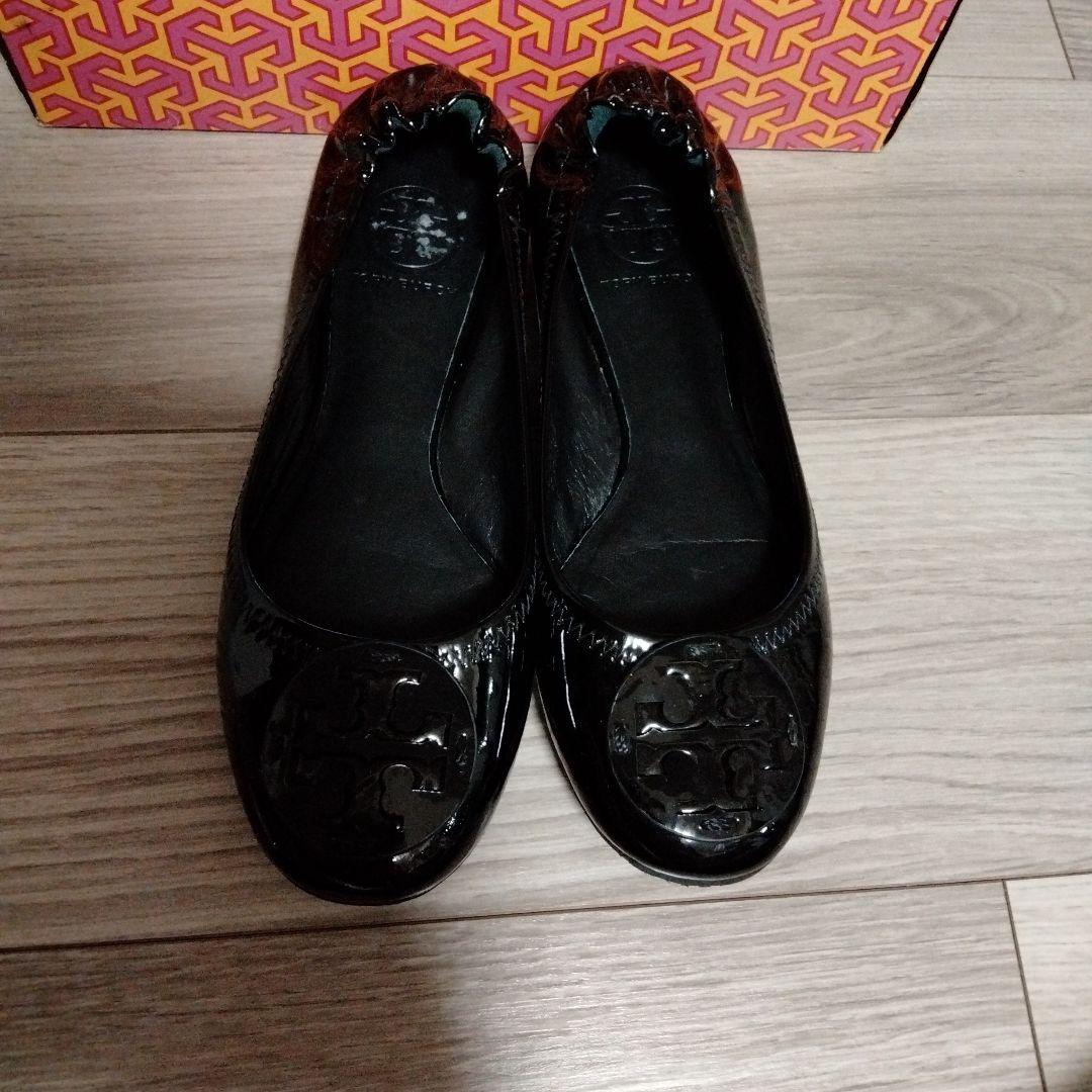 Tory Burch トリーバーチ　ブラック エナメルフラットシューズ