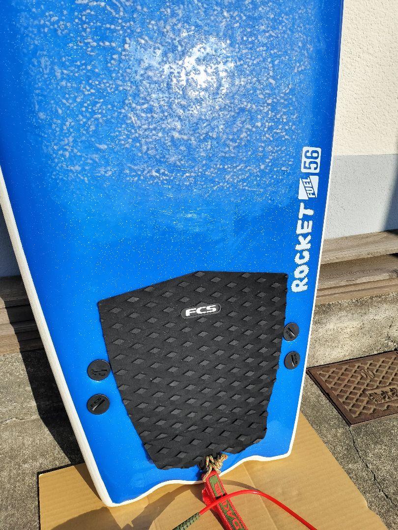 SOFTECH ROCKET 56 / FCSフィン、Dakineリーシュ付き