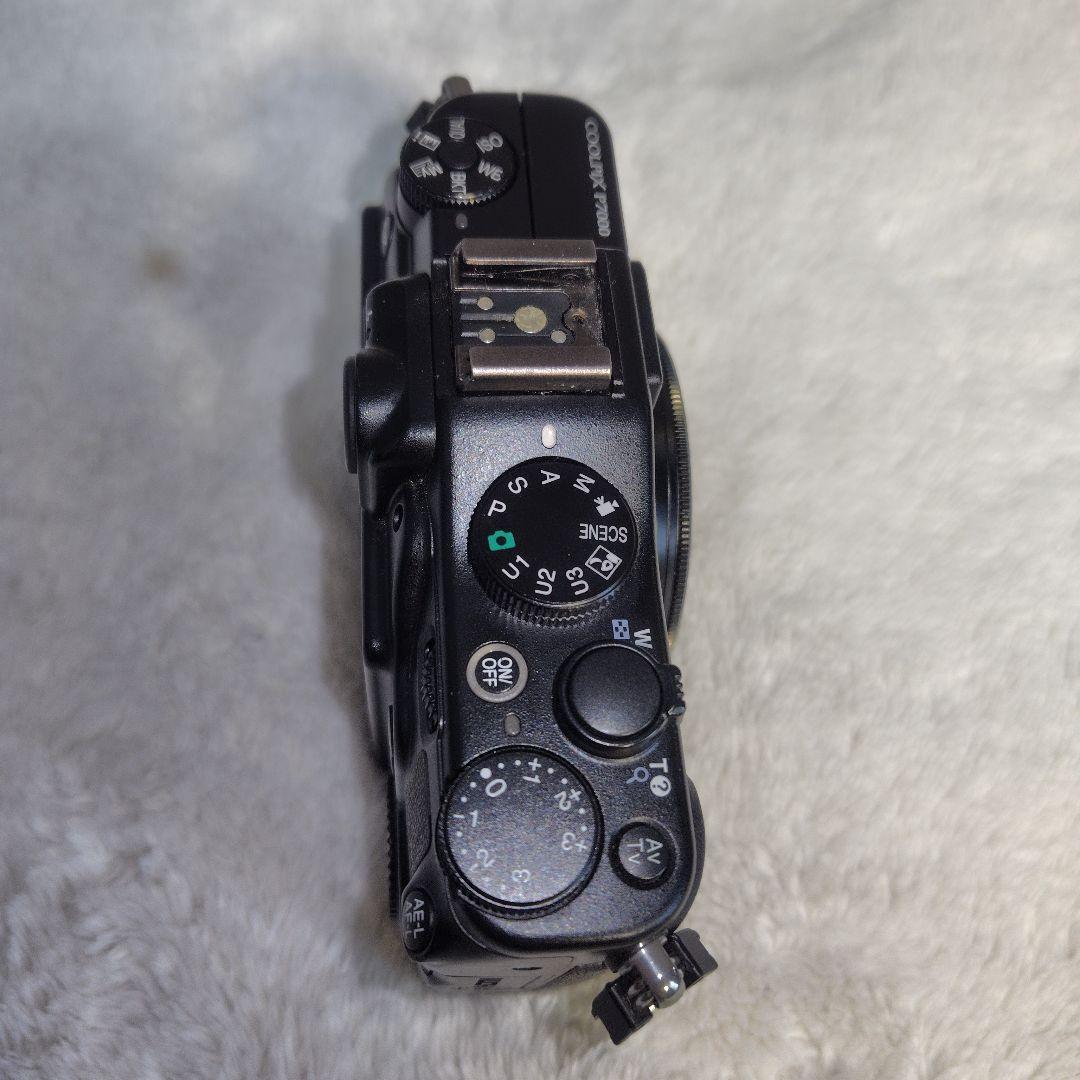 美品　ニコン NIKON COOLPIX P7000 コンパクトデジタルカメラ