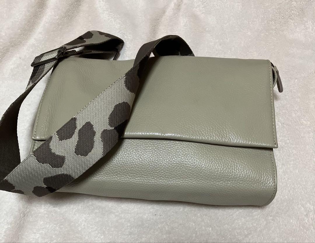 【新品未使用】イアパピヨネ ショルダーバッグ ボディバッグ ダルメシアン ear PAPILLONNER ダルメシアン ショルダーバッグ ボディバッグ