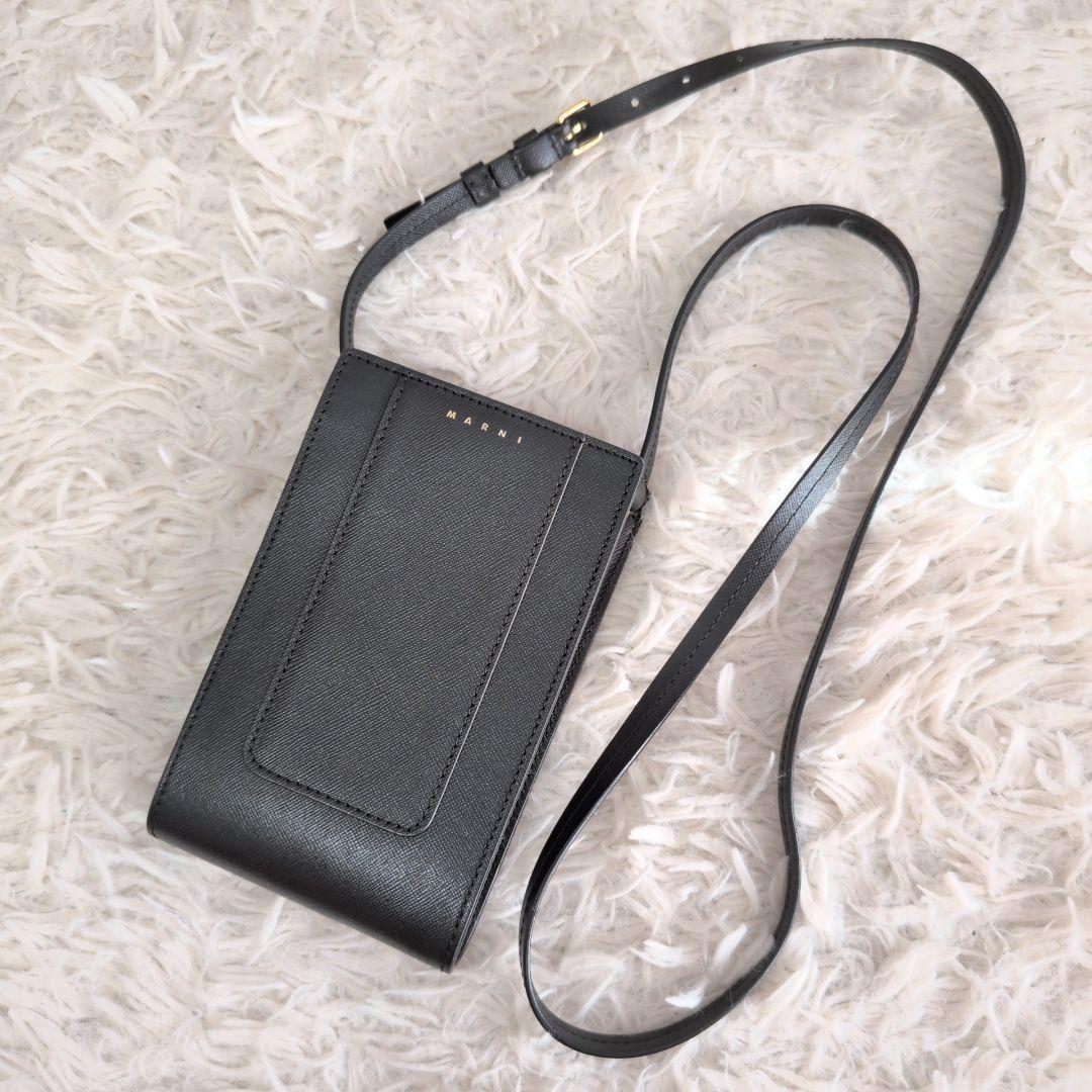 美品✨マルニ スマホショルダーバッグ フォンケース 黒 ユニ