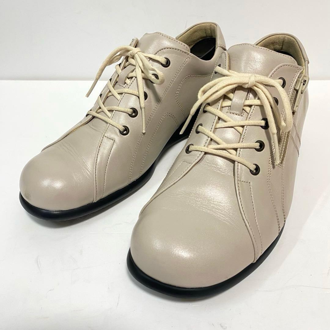 【美品】COMFORT CLNICスニーカー 23.5 E