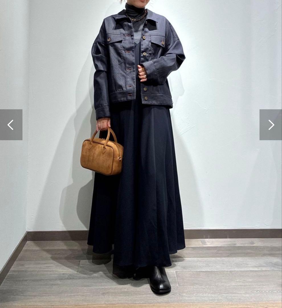 【noble】ロー切り替えフレアワンピース ネイビー 36 【noble】ロー切り替えフレアワンピース ネイビー 36