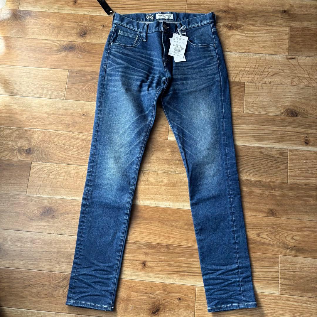 【新品未使用】VANQUISH ヴィンテージ加工デニムパンツ　30 新品未使用VANQUISH ヴィンテージ加工デニムパンツ 30 - パンツ