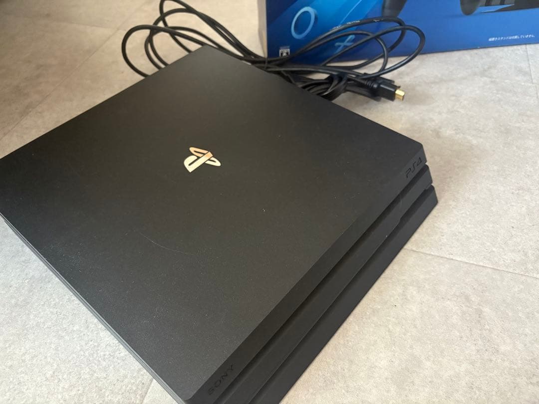 ★箱付き★PS4 Pro 本体 ブラック(コントローラー無し) ★箱付き★PS4 Pro 本体 ブラック(コントローラー無し)