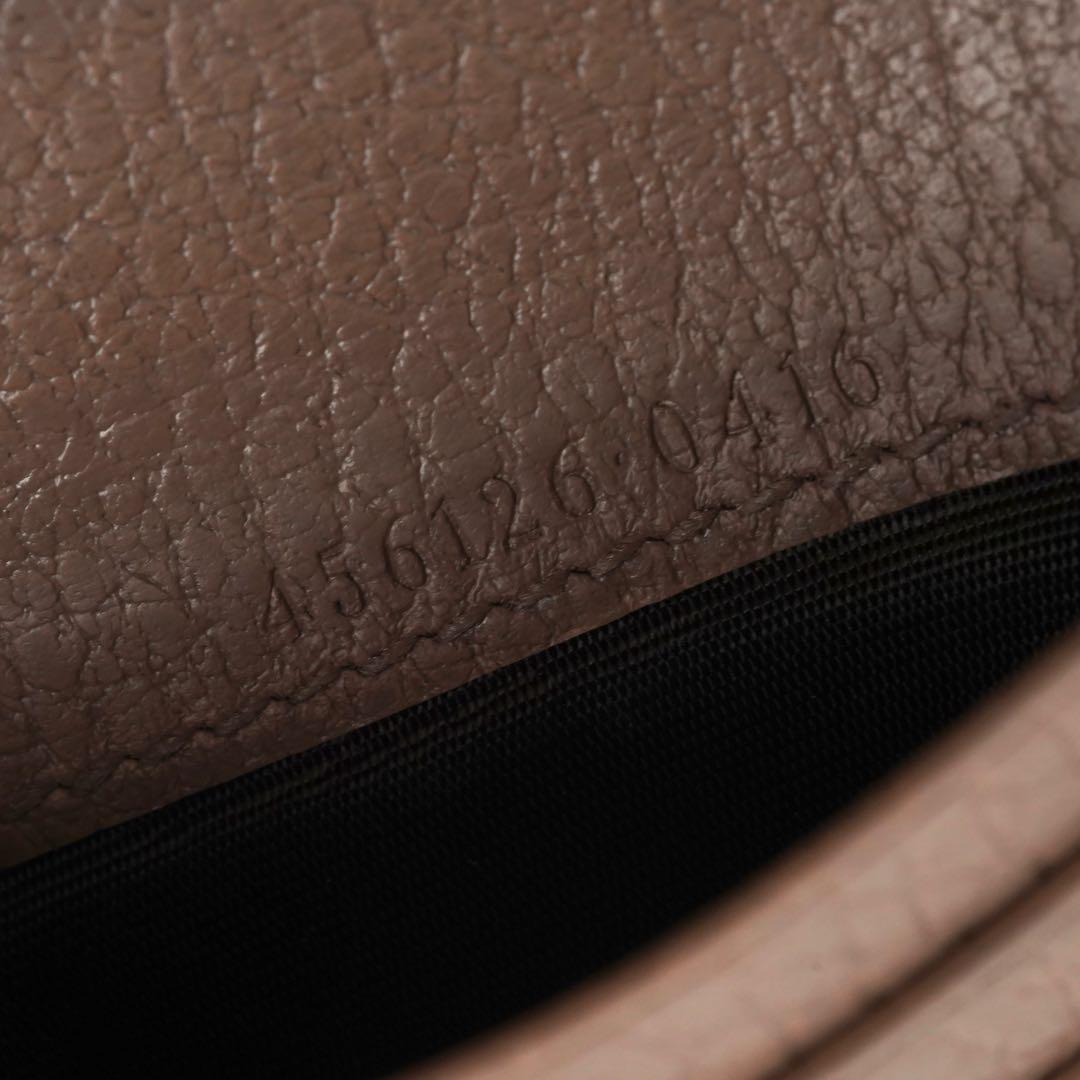✨未使用展示品✨ GUCCI ミニ財布 マーモント エンボスロゴ 二