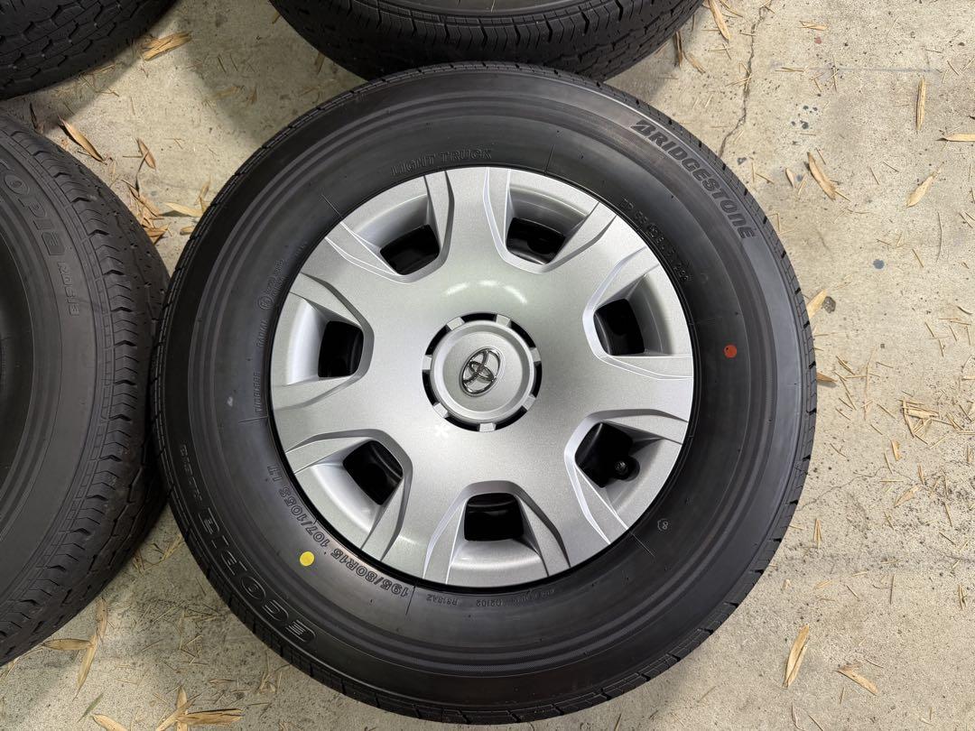 ハイエース 純正ホイール 新車外し