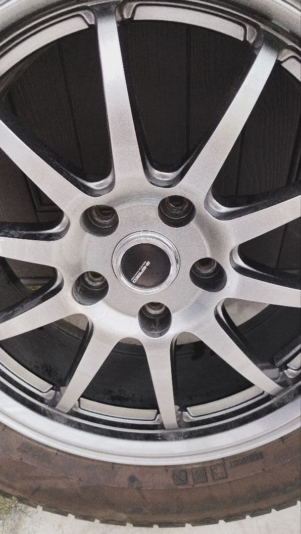 ピレリ 235/55R17 スタッドレスタイヤ 5スポークホイール. ピレリ 235/55R17 スタッドレスタイヤ 5スポークホイール.