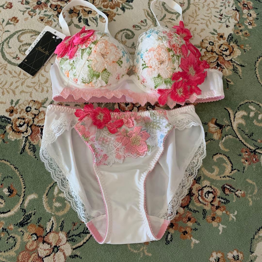 ワコールサルート　ブラ＆ショーツセット‼︎