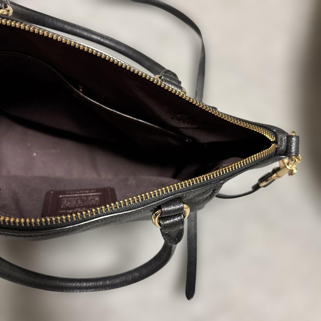 O*o様 COACH ブラック レザー ハンドバッグ