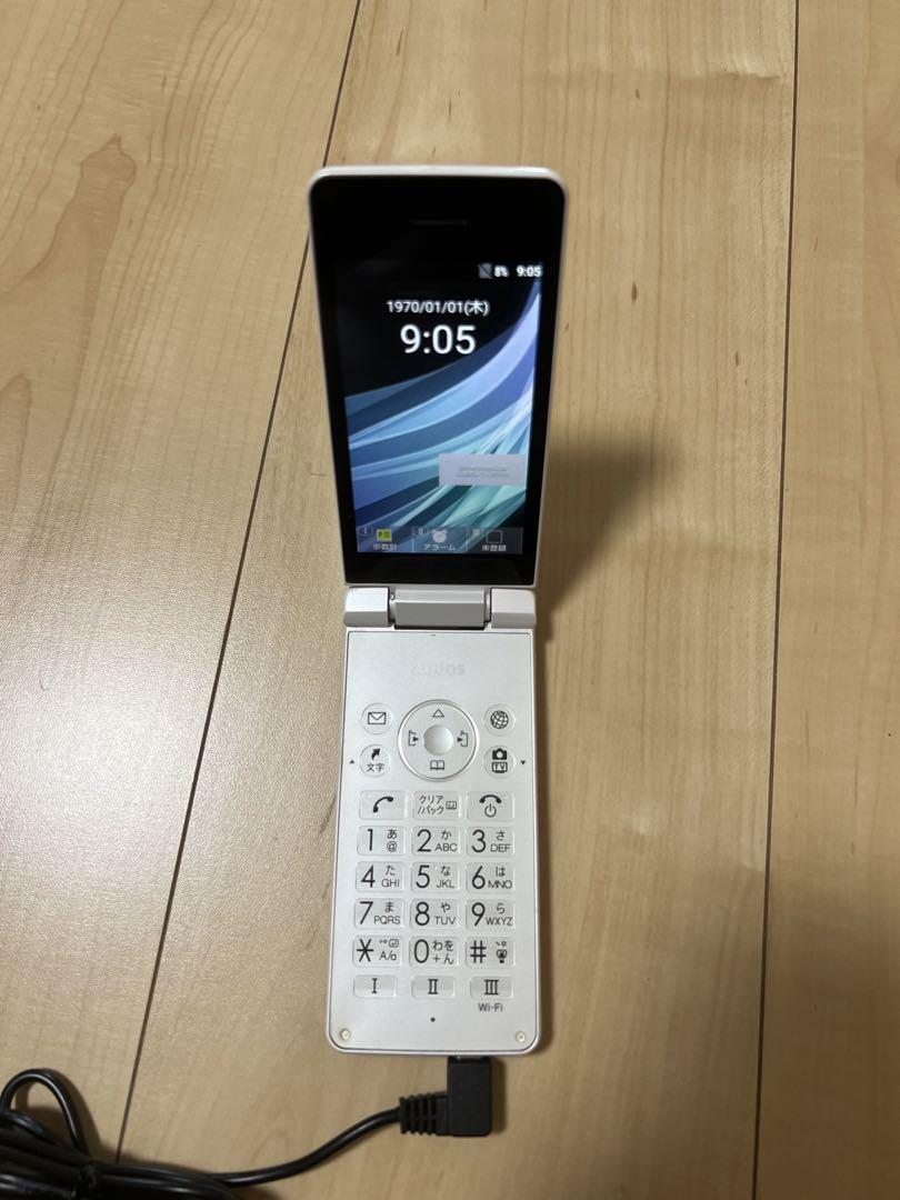 AQUOS ケータイ3すぐ使える4G折りたたみ式携帯電話 ホワイト 4G
