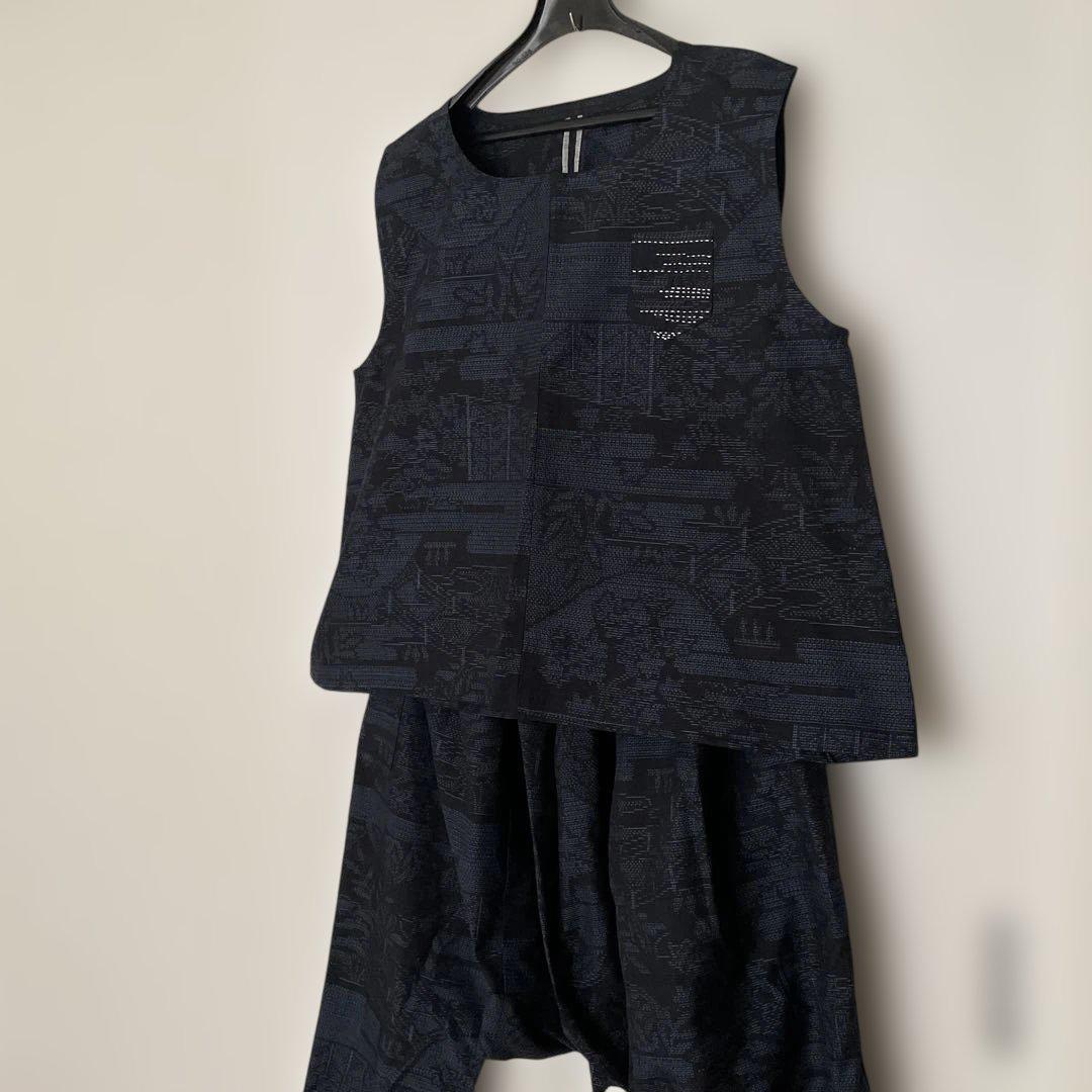 正絹　紬　￼反物からの￼仕立て　サルエルパンツと　ベスト　未着用、新品