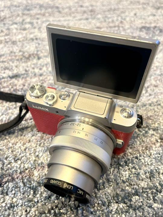 ⚠︎ジャンク品⚠︎ Panasonic DMC−GF7 DMC-GF7W-T