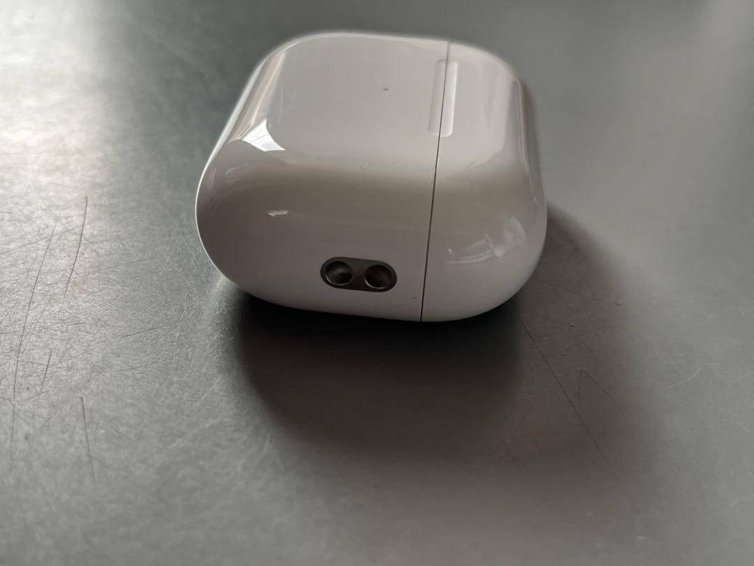 APPLE MQD83J/A WHITE