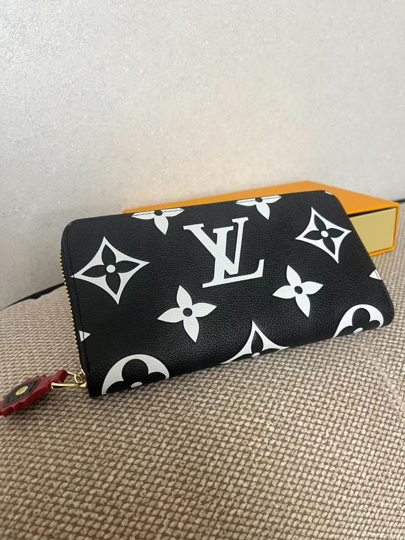 Louis Vuitton モノグラム 二つ折り財布 Louis Vuitton モノグラム 二つ折り財布