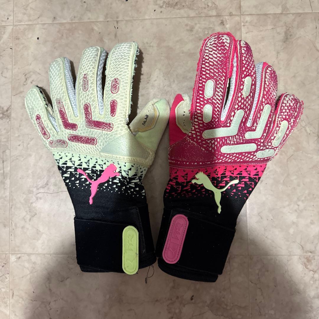 【限定品】プーマ フューチャー ゴールキーパーグローブ 9号 5,115円