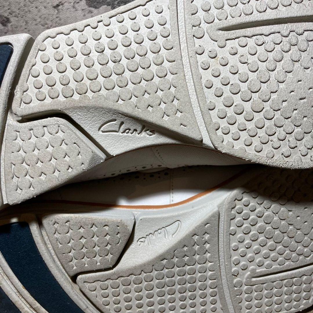 クラークス Clarks 白 スニーカー レザー ドレスシューズ ホワイト