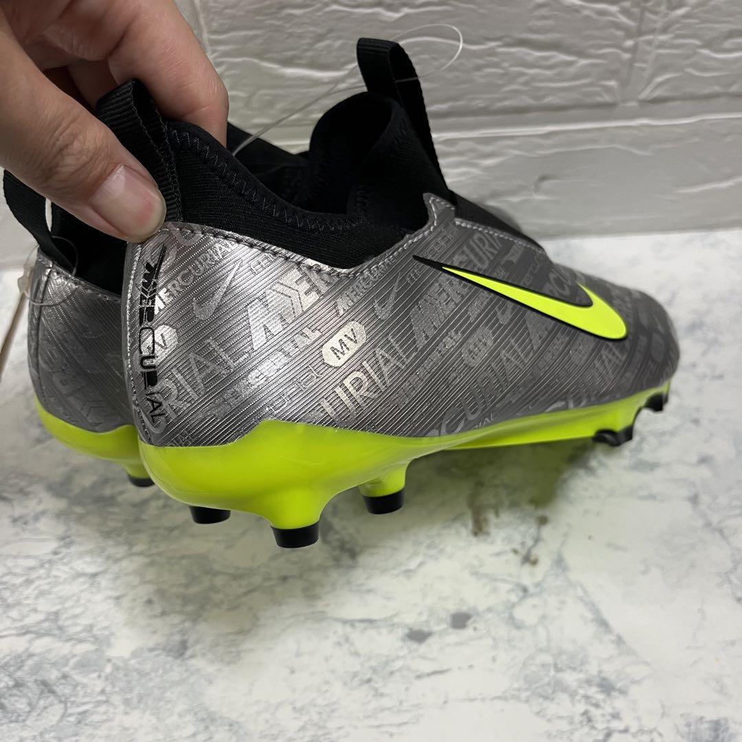 新品　ナイキ　ズーム　ヴェイパー15 ジュニア　サッカーシューズ