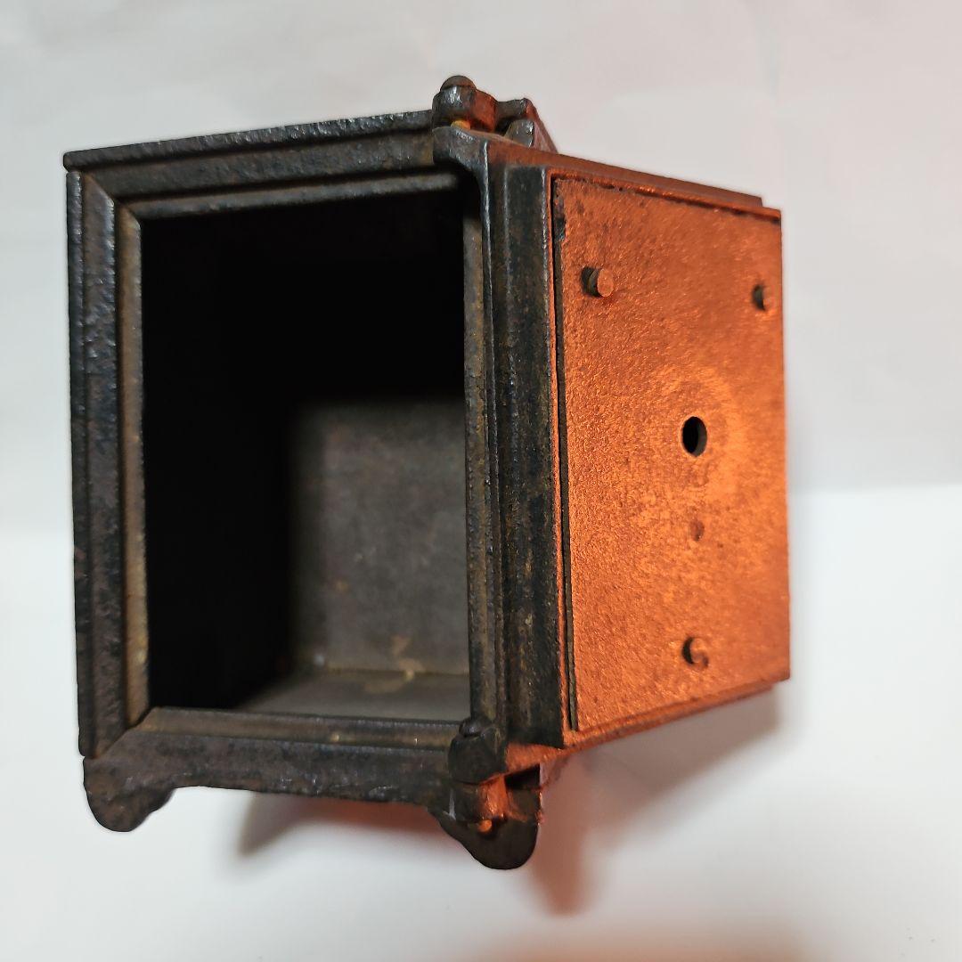 逸品　金庫型貯金箱